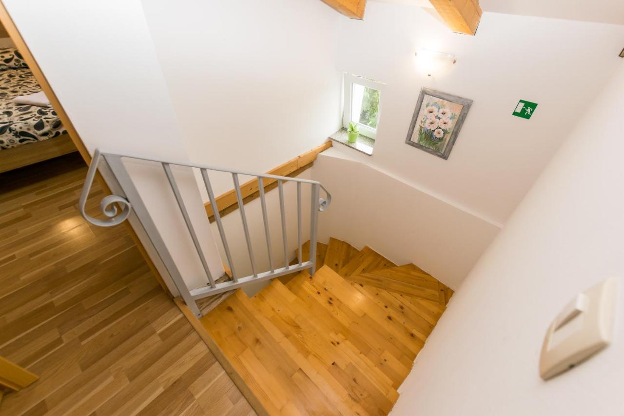 Holiday Home Olga With Pool &Pet Friendly Póla Kültér fotó